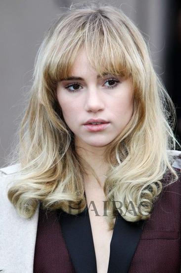 ·غ˹ (Suki Waterhouse)